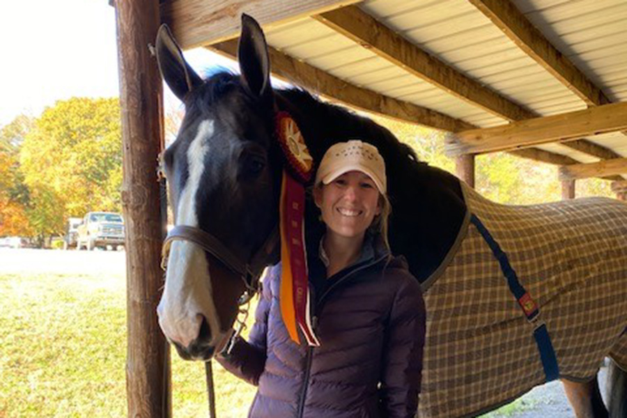 Meghan with horse & ribbon